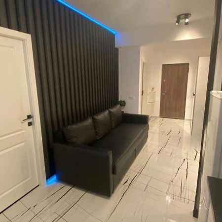 Q Luxury Apartment - Palas Center ياش المظهر الخارجي الصورة